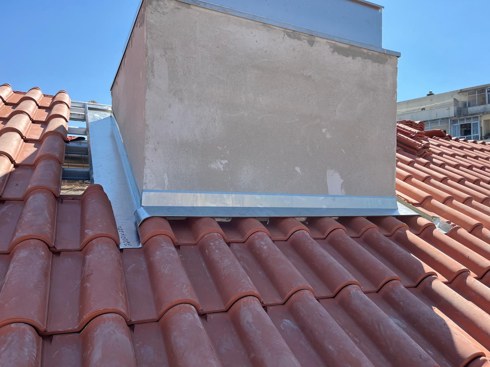 Remate perimetral em zinco
